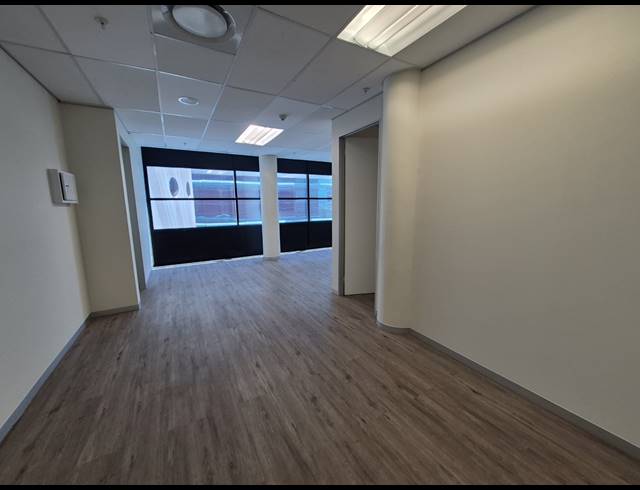 65M² OFFICE TO LET IN SANDTON CENTRAL